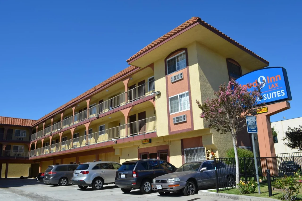Experience Cloud 9 Inn LAX in Inglewood, CA