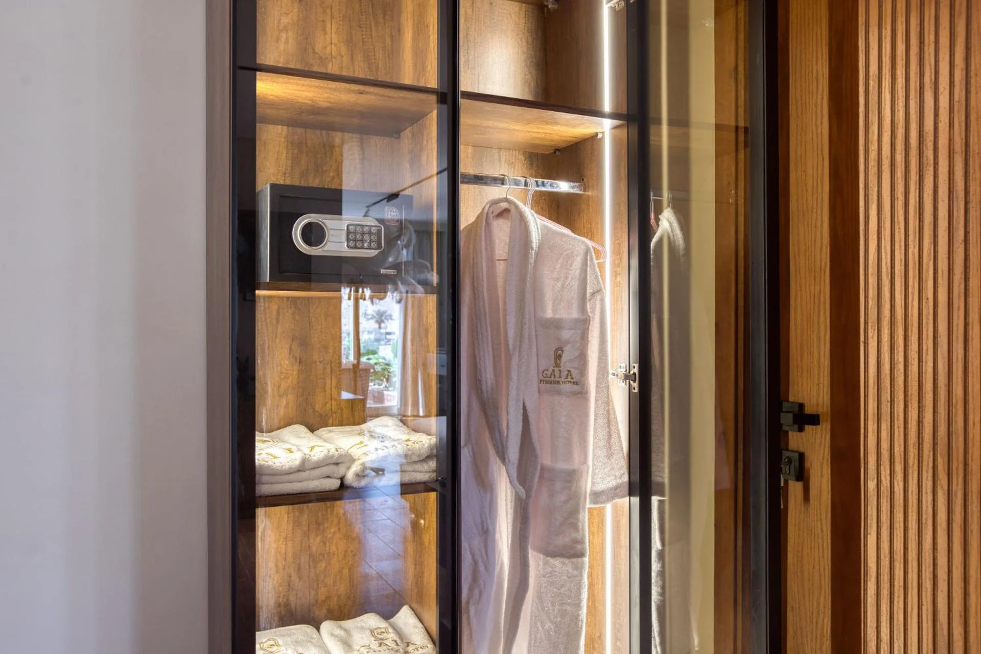 Experience Luxury at Gaia Pyramids Hotel
