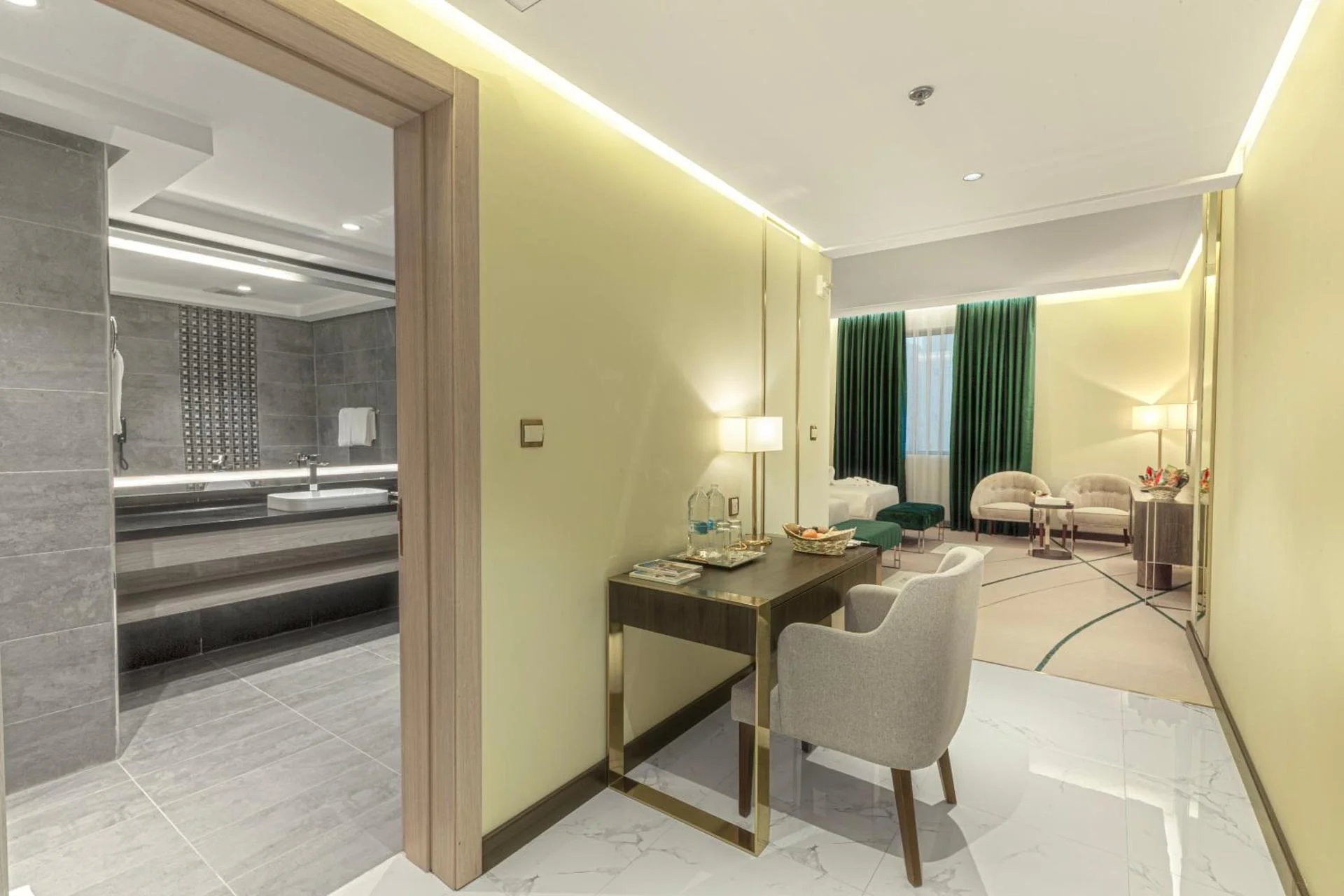 Experience Luxury at Green Park Hotel