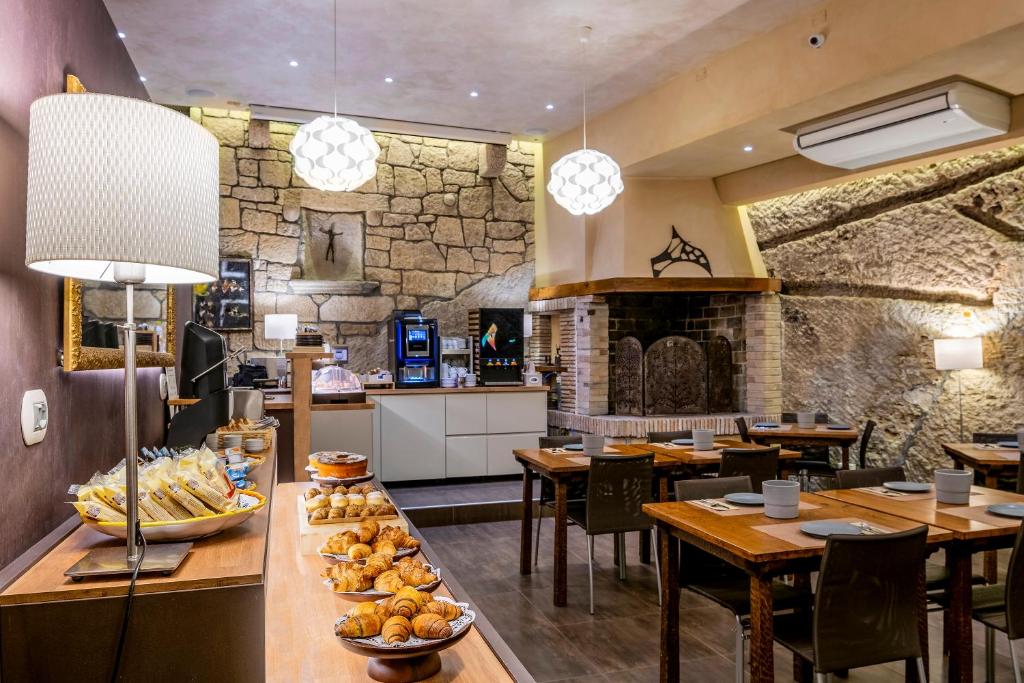 La Grotta Hotel