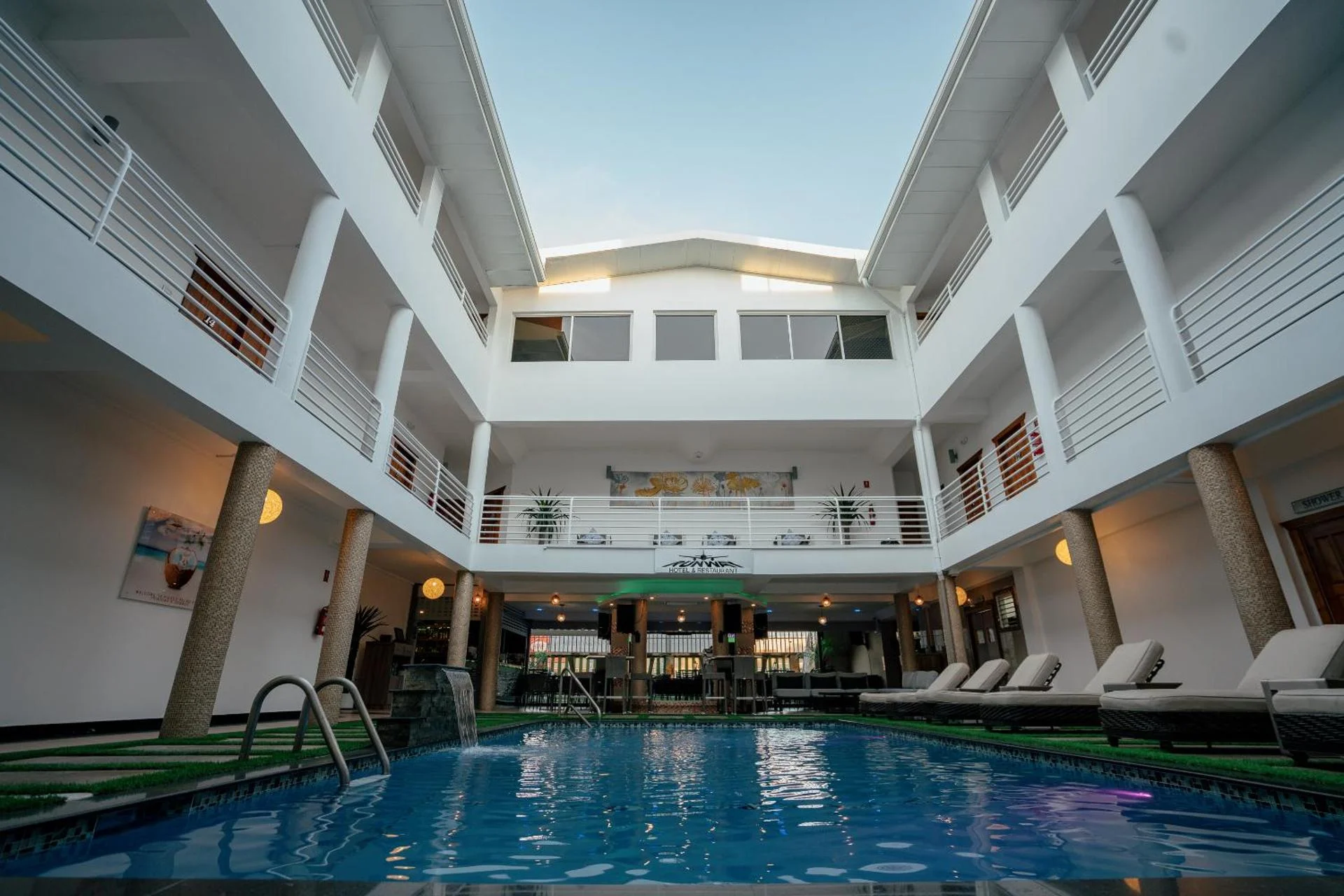 Runaway Restaurant & Hotel
