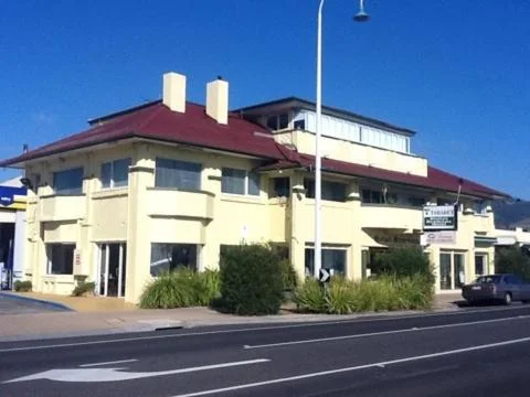 Experience the Charm of Stella's Dromana Hotel