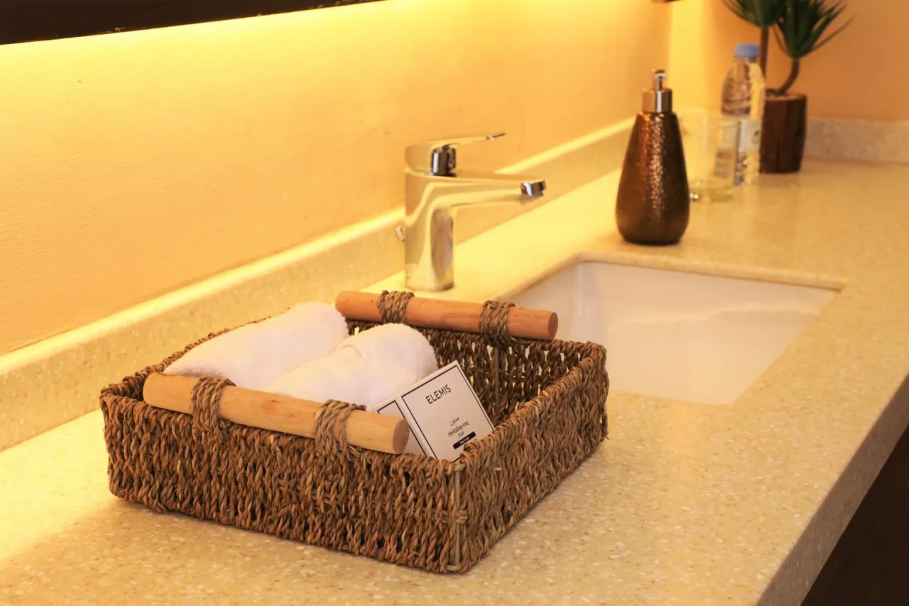 The Cliff Resort