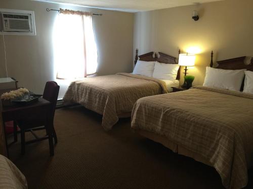 The Falls Family Lodge